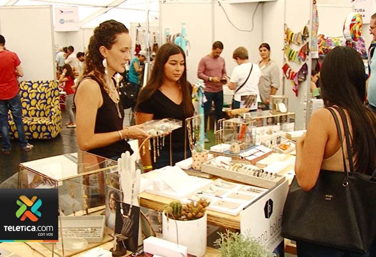 Gobierno presentó directriz que evita creación de nuevos trámites y reduce requisitos para permisos 