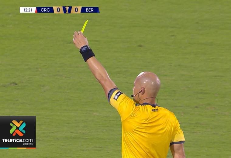 5 jugadores de la tricolor con amarilla