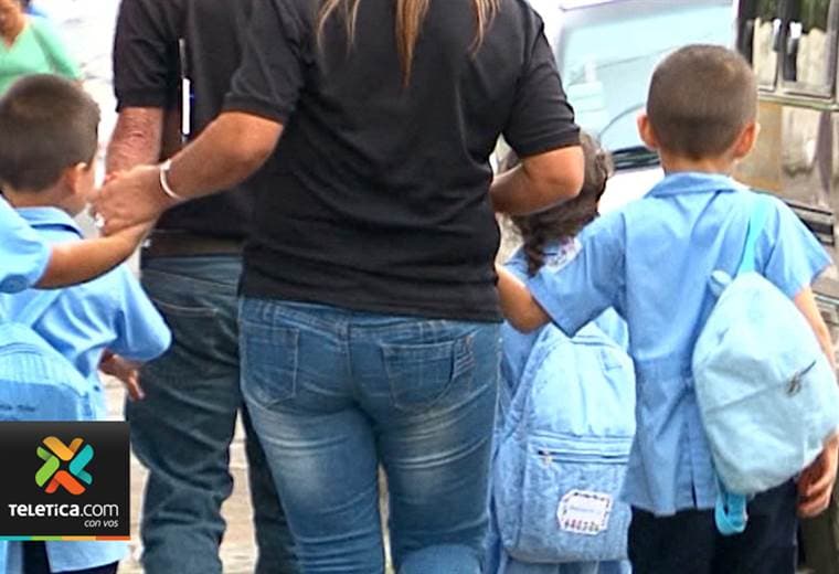 CTP detectó decenas de busetas estudiantiles con permisos falsos