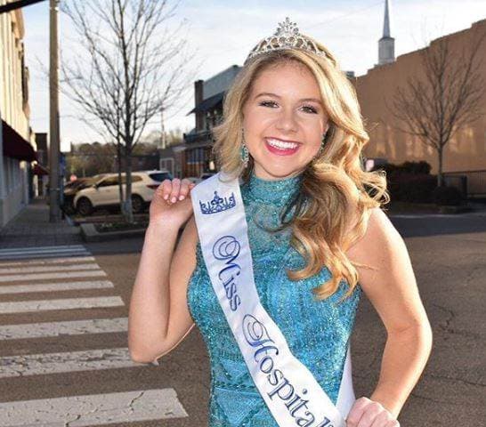 Reina de belleza fallecida en accidente aéreo.