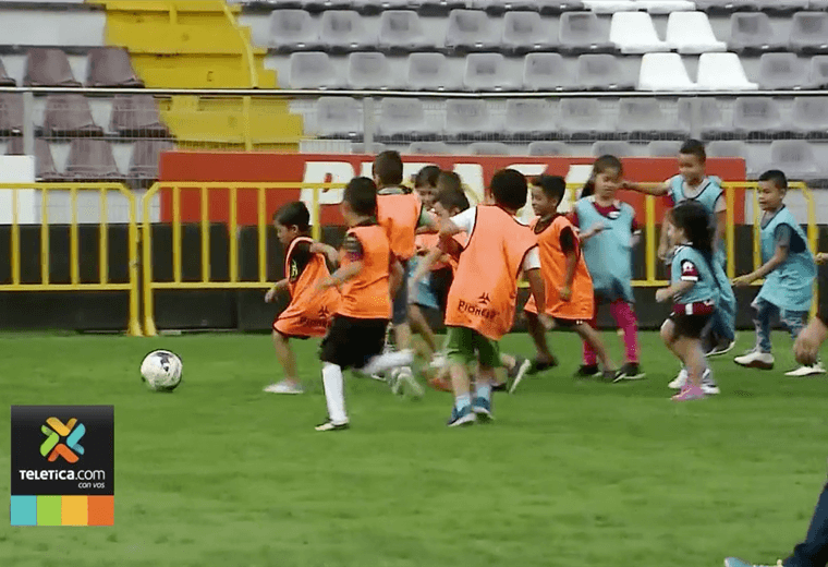 Saprissa realizó torneo la mejenga