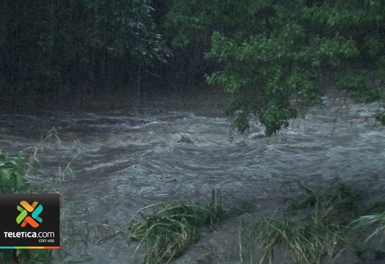 Onda tropical #10 transita este martes por nuestro país