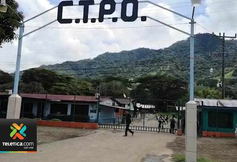 Estudiantes del CTP de Osa piden al MEP cambiar a la directora del centro educativo