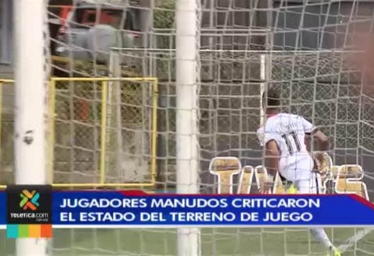 Jugadores manudos criticaron el estado de la cancha del Colleya Fonseca