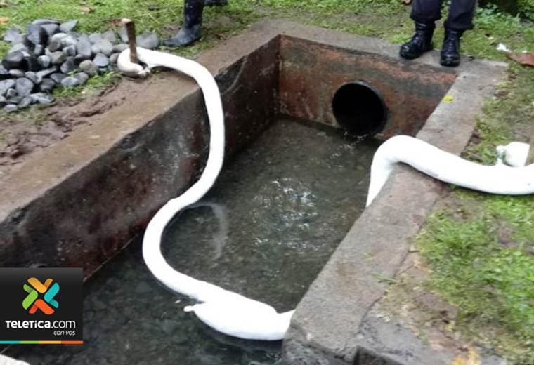 Vecinos de Siquirres siguen sin recibir agua potable en las cañerías de sus casas