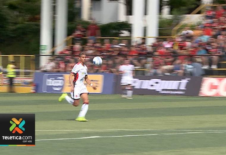 Iniciar abajo en el marcador se convirtió en una situación recurrente en Alajuelense