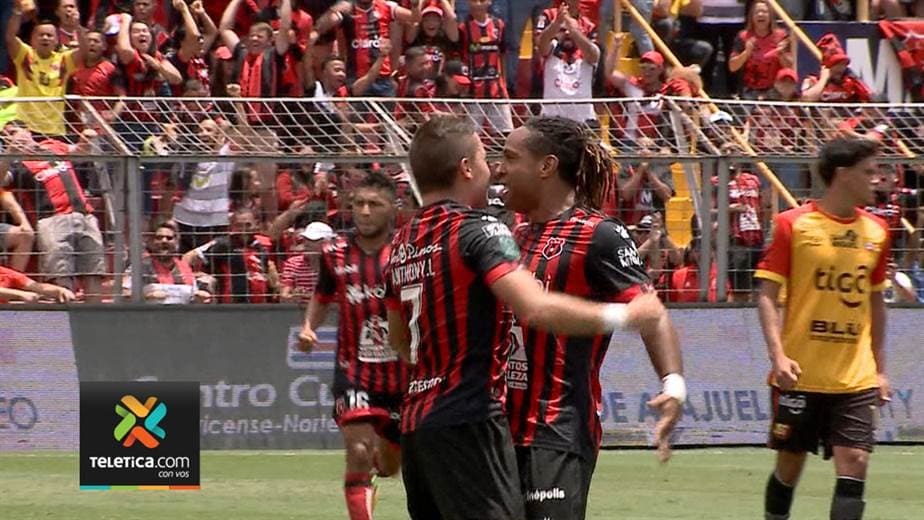 Alajuelense esperó todo un torneo para ser líder