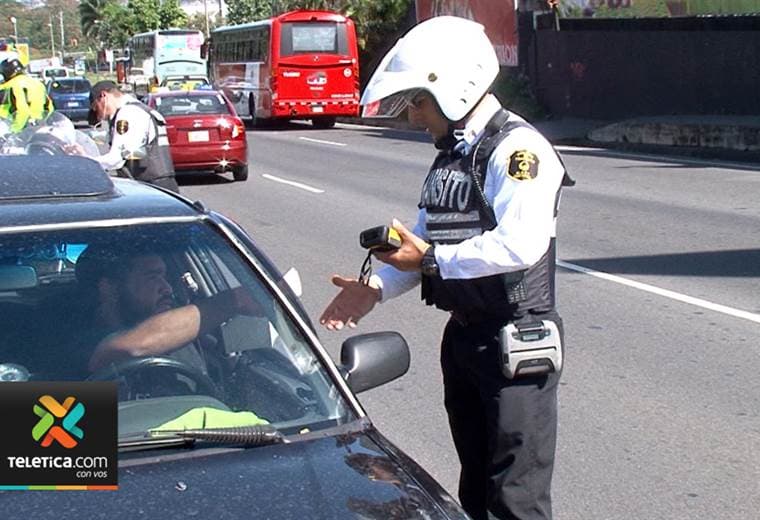 Sindicato de Tránsito acusa un faltante de al menos 1.500 oficiales en carretera