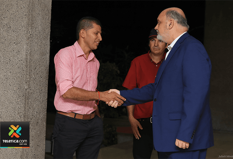 Acuerdo entre Gobierno y representantes de la Unión de Transportistas de  Carga_Casa Presidencial