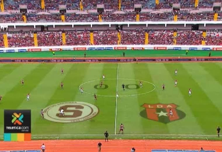 Siete jugadores podrían debutar en el clásico sin colores este domingo