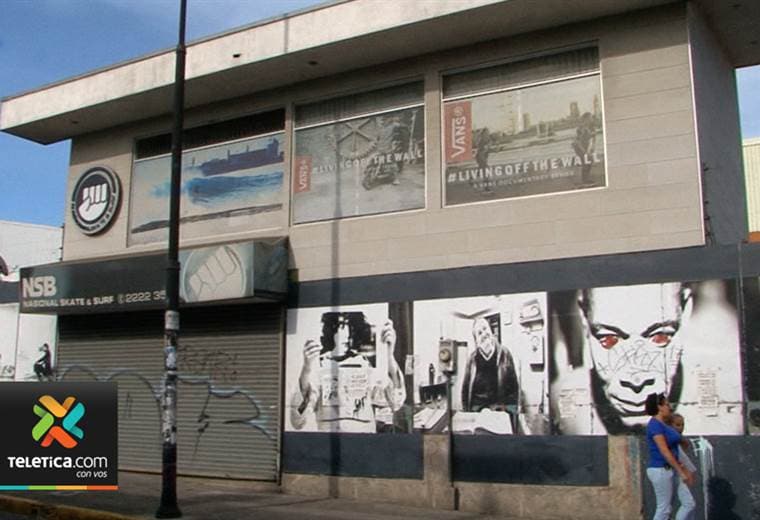 Roban más de ₡30 millones de tienda especializada en ropa y artículos para patinar