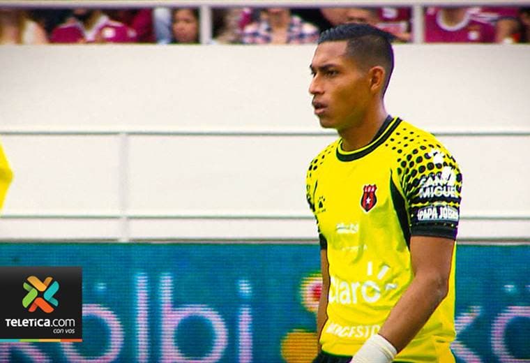 Clásico sin colores pondrá a prueba a los porteros de ambos equipos