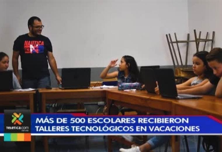 Más de 500 alumnos aprovechan vacaciones para recibir talleres sobre tecnología, ciencia y liderazgo