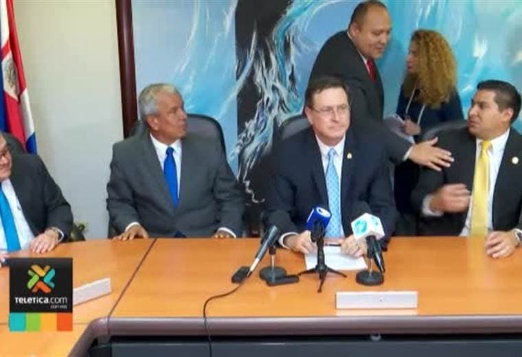 Sector empresarial niega que junta directiva de la caja aprobará acuerdo