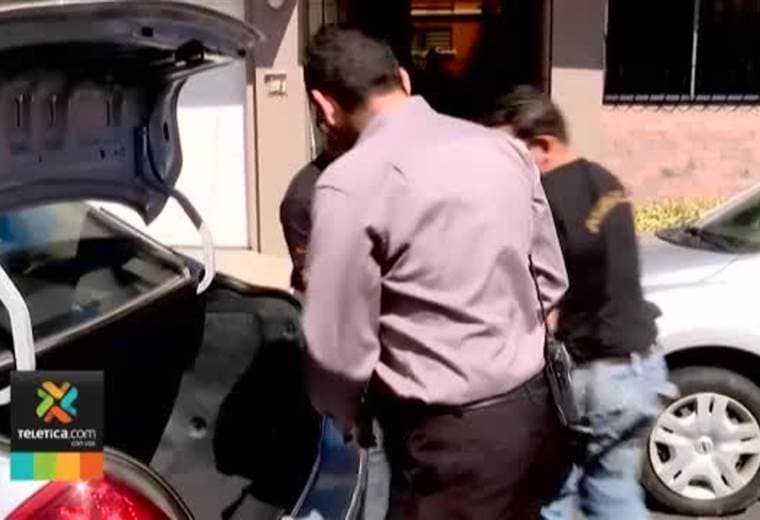 Solicitarán apertura de juicio contra de exdiputado Víquez por tenencia de 12 piezas arqueológicas