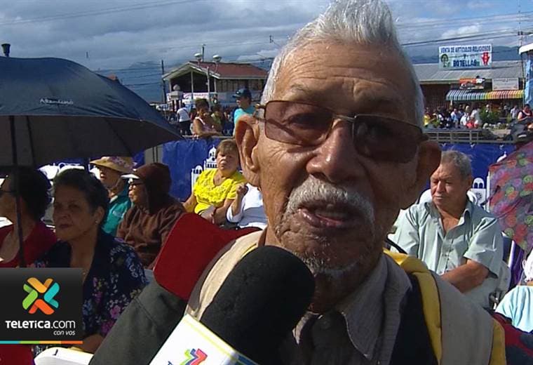 Adulto de 104 años realizó Romería desde Ochomogo para darle gracias a la virgen