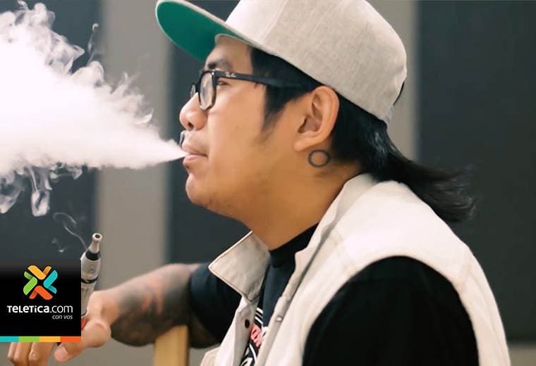 Ministerio de Salud trabaja en estrategias para alertar sobre los peligros del vapeo