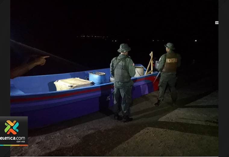 Enfrentamiento armado entre policías y personas que custodiaban droga en lancha deja un fallecido