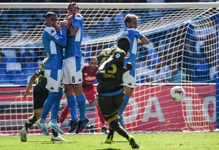 Mario Balotelli marca su primer gol con el Brescia | AFP