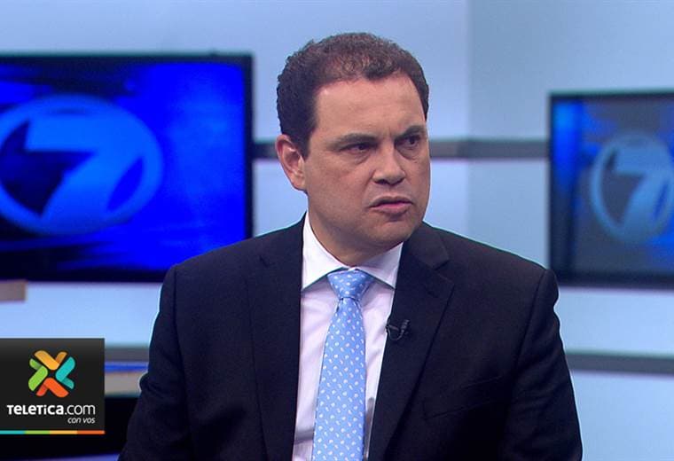 Entrevista: Carlos Ricardo Benavides