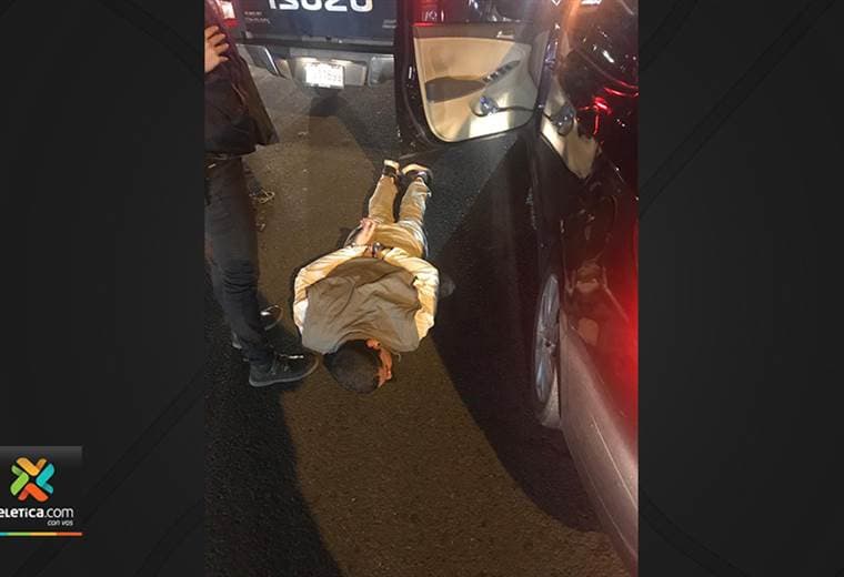 OIJ detuvo en Pavas a dos sujetos que robaron un carro en Heredia