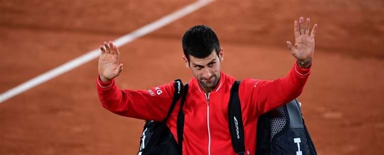 Djokovic, recuperado de su "botellazo", vuelve a entrenarse en Roma