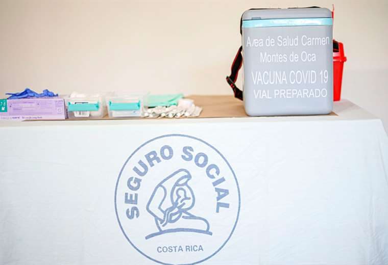 Funcionarios públicos están obligados a vacunarse a partir de hoy