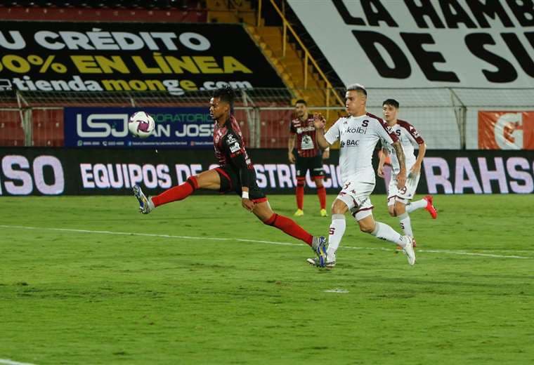Fecha 21: Lucha por el 2°, 3° y 4° vive jornada clave este domingo