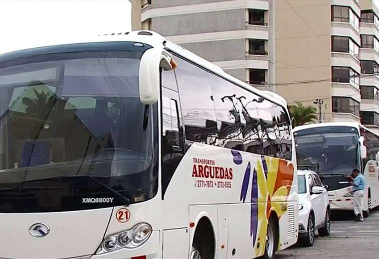 Transportistas de turismo claman por ayuda para enfrentar crisis de pandemia