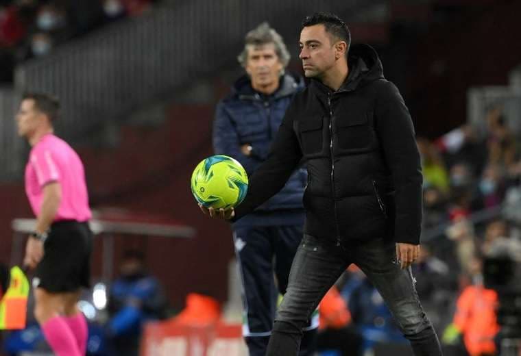 Xavi podría ser destituido como técnico del Barça, según medios