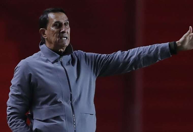 Guimaraes queda libre tras dejar el banquillo de América de Cali