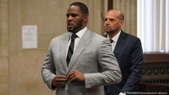 Justicia de EEUU confirma condena por pornografía infantil a cantante R. Kelly