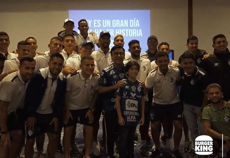 ¿El amuleto de Cartaginés? Adal Ramones sí estará esta noche en el Morera Soto