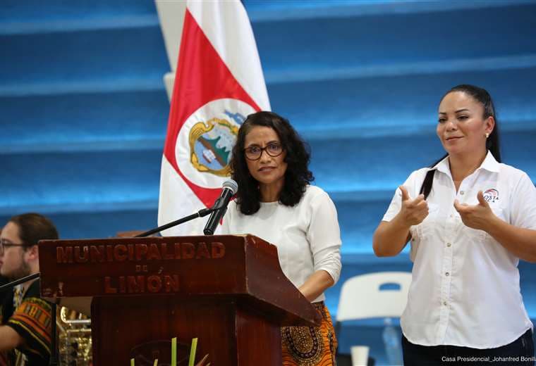 Yorleny León quiere seguir como ministra: “Estaré donde doña Laura considere que deba estar"