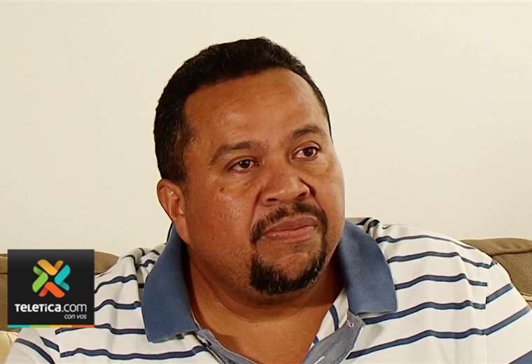 Chofer de bus accidentado: "En la desesperación, empezaron a salir por un hueco que había, pero caían al río"