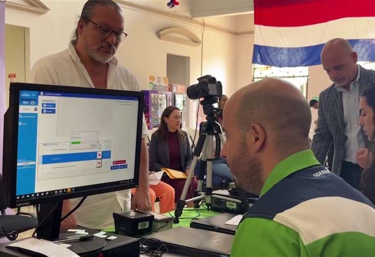 Habilitan 1300 espacios para pasaporte, cédula residencia y portación de arma