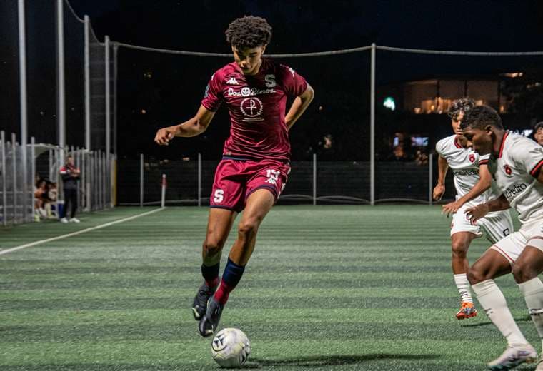 ¿Cómo Saprissa exporta un jugador que no recibe oportunidad real en Primera? Marco Herrera responde