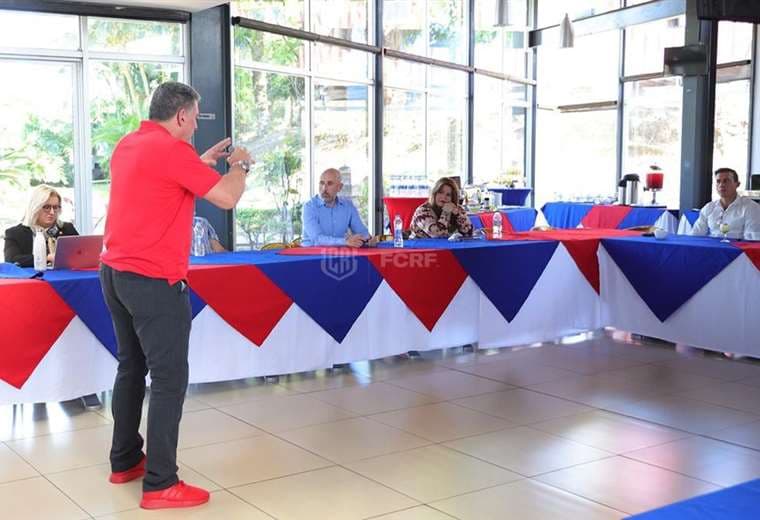 Sele tendrá tres microciclos de trabajo en primer semestre del 2023