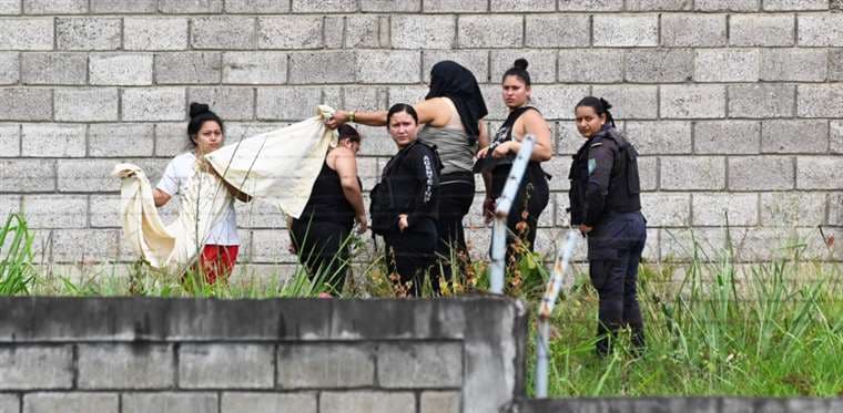 Al menos 41 muertas deja riña en cárcel de mujeres en Honduras