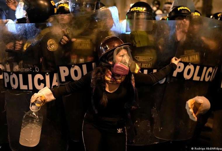 Perú: protesta antigubernamental termina con enfrentamientos