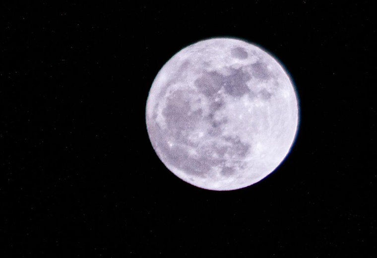 Sonda china despega de la Luna con muestras de su cara oculta