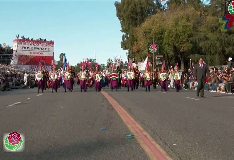 Banda de Zarcero pone a Costa Rica en lo más alto con presentación en Desfile de las Rosas