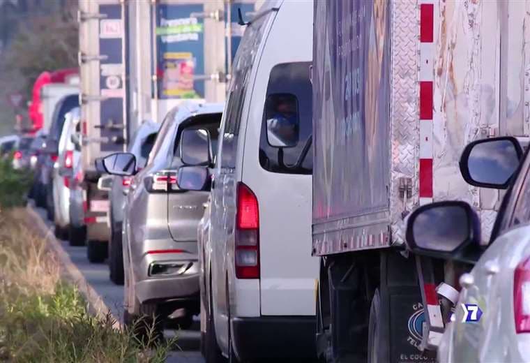 Pequeñas colisiones, filas eternas