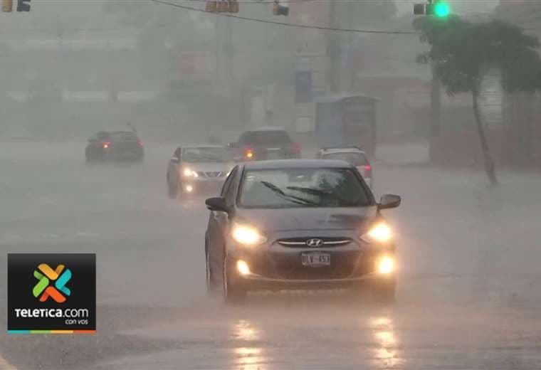 CNE declara alerta verde por lluvias en casi todo el país