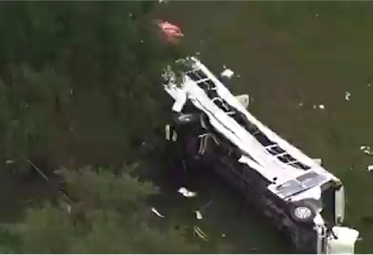 Ocho muertos en choque de un autobús en Florida