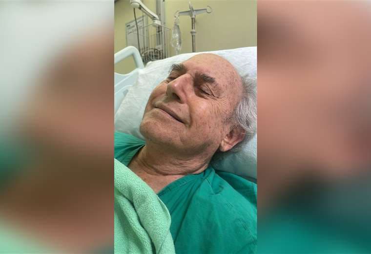 Leonardo Perucci reaparece en redes sociales con fotografía en el hospital 