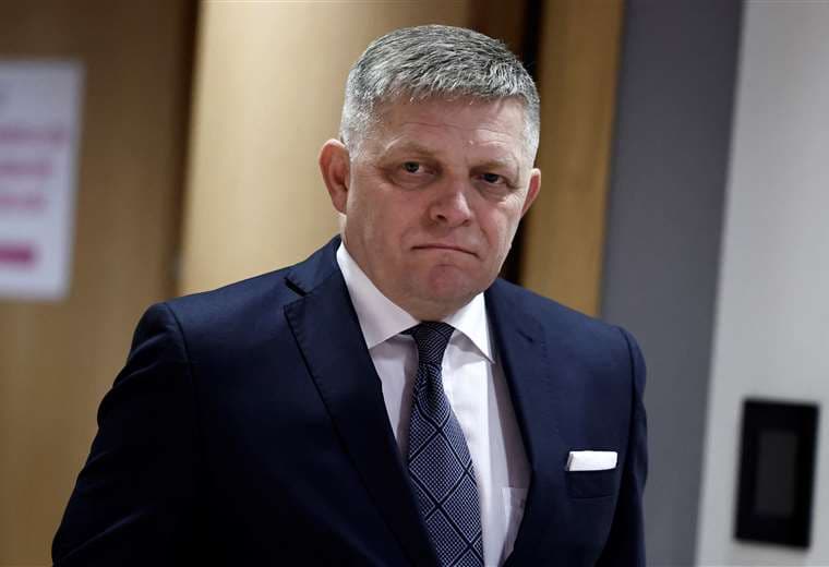 Primer ministro eslovaco está en estado crítico tras ser baleado, informa el gobierno