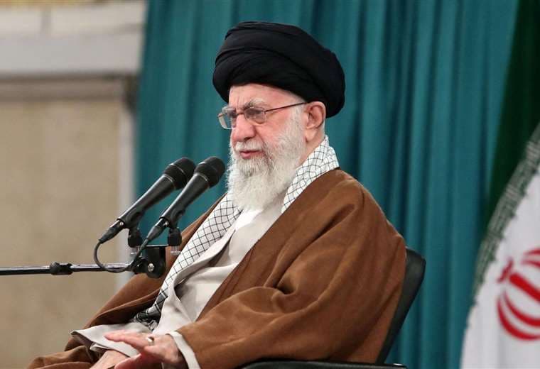 ¿Qué pasará en Irán tras muerte de su presidente y quién manda realmente en la teocracia islámica?