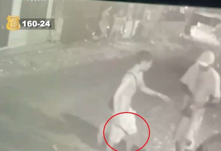 Video: Así fue como joven atemorizó con puñal a su víctima para robarle pertenencias