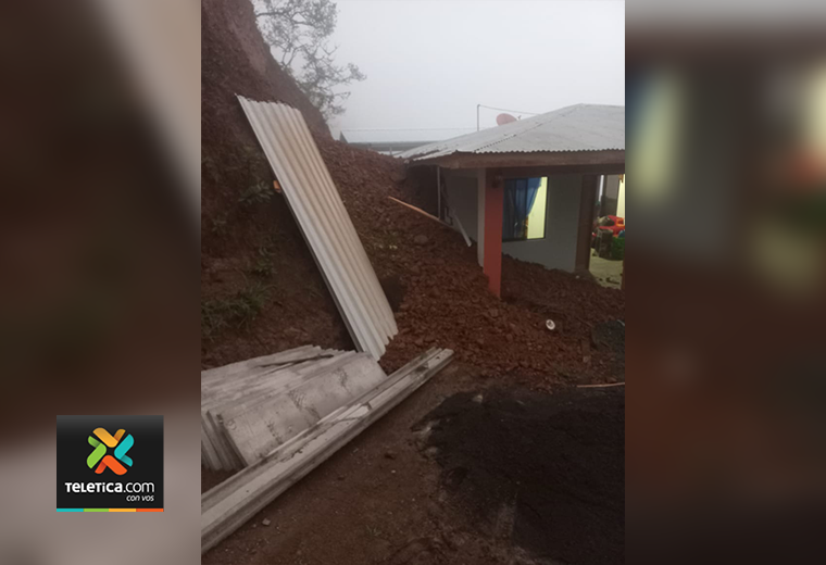 Lluvias provocan inundaciones y deslizamientos en Quepos y Acosta